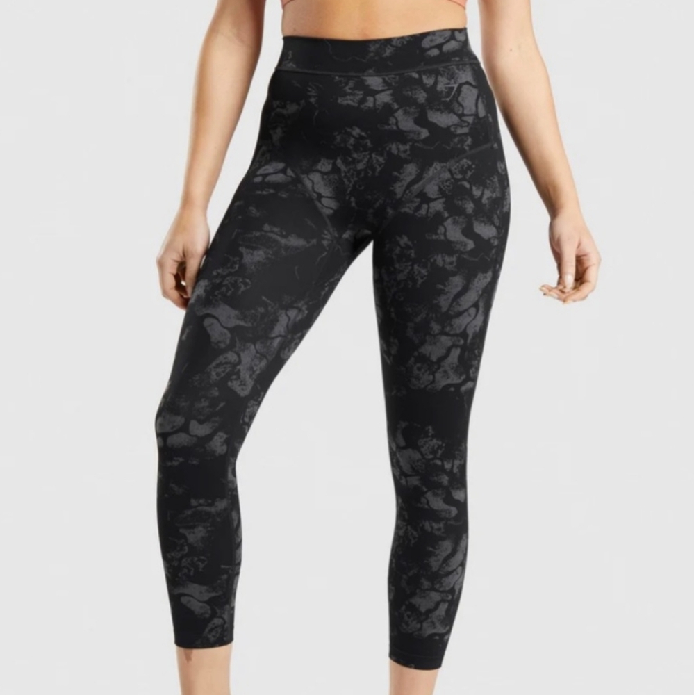 KK fit collab leggings